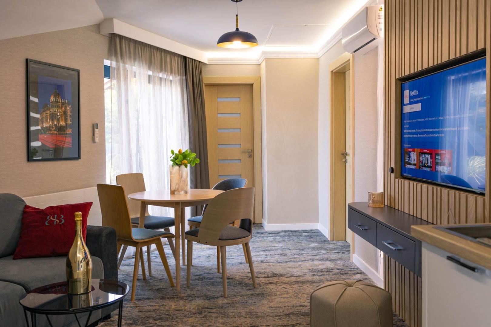 Boulevard Boutique Suites เวบา ภายนอก รูปภาพ